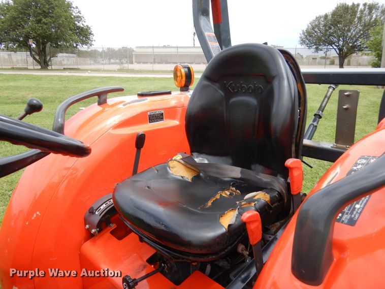 image for item HB9326 Kubota MX5200  tractor