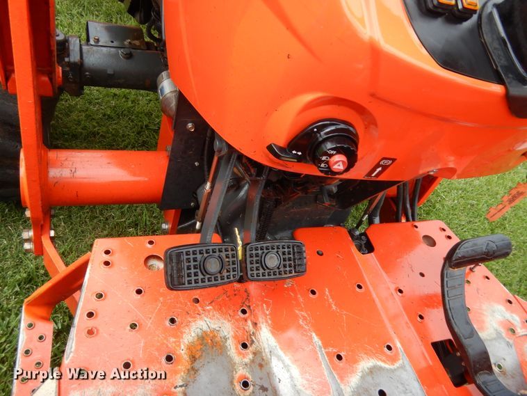 image for item HB9326 Kubota MX5200  tractor