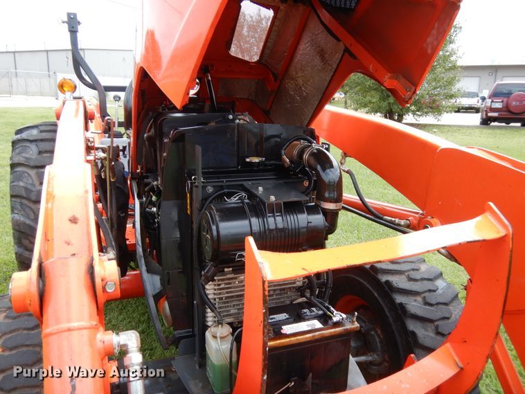 image for item HB9326 Kubota MX5200  tractor