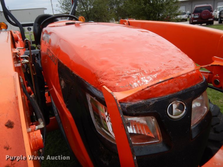 image for item HB9326 Kubota MX5200  tractor