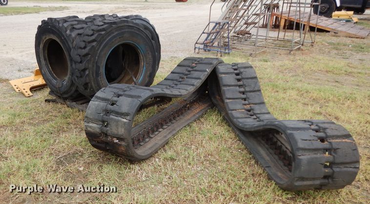 image for item HC9659 Tires and tracks