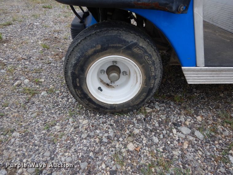 image for item HC9667 2010 Club Car Transporter 6 golf cart