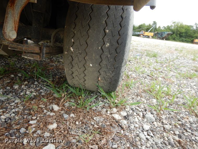 image for item HC9667 2010 Club Car Transporter 6 golf cart