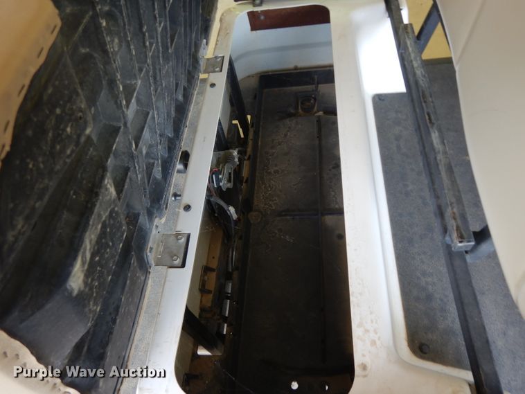 image for item HC9680 2010 Yamaha golf cart