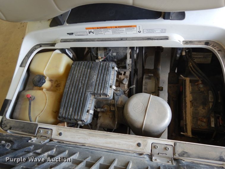 image for item HC9680 2010 Yamaha golf cart