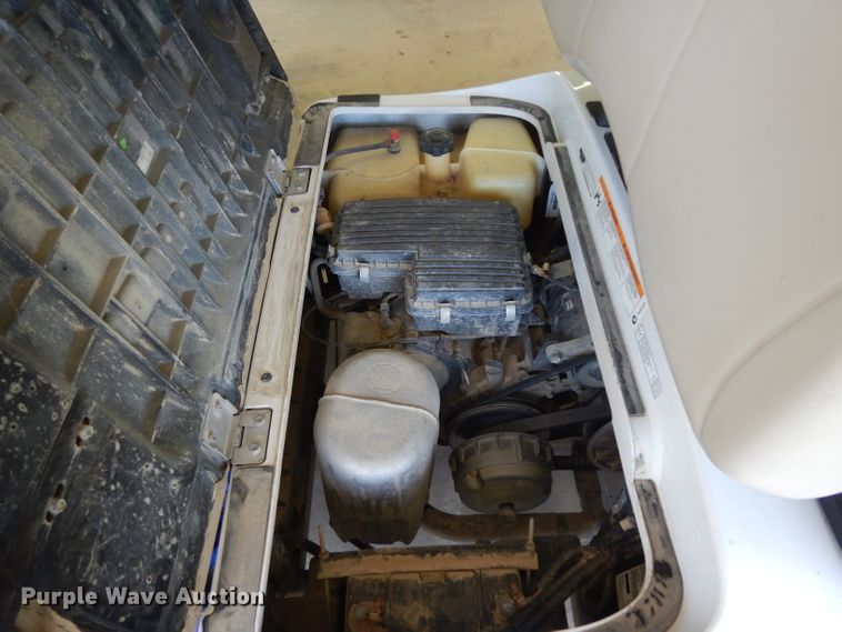 image for item HC9680 2010 Yamaha golf cart