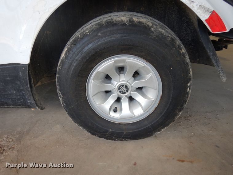 image for item HC9680 2010 Yamaha golf cart