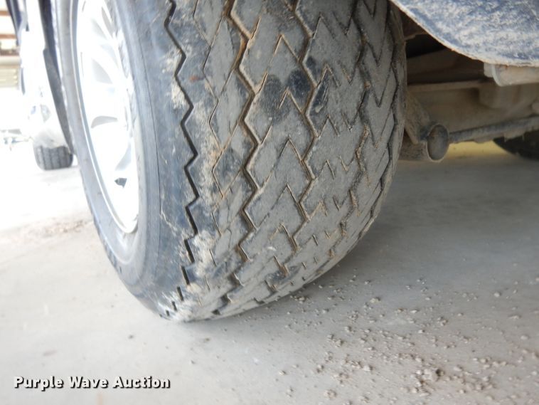 image for item HC9680 2010 Yamaha golf cart