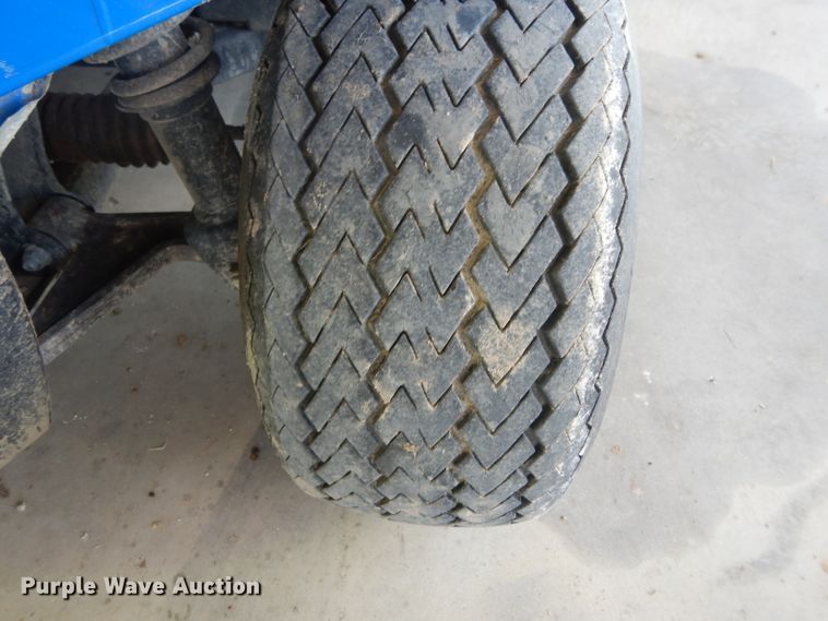 image for item HC9680 2010 Yamaha golf cart