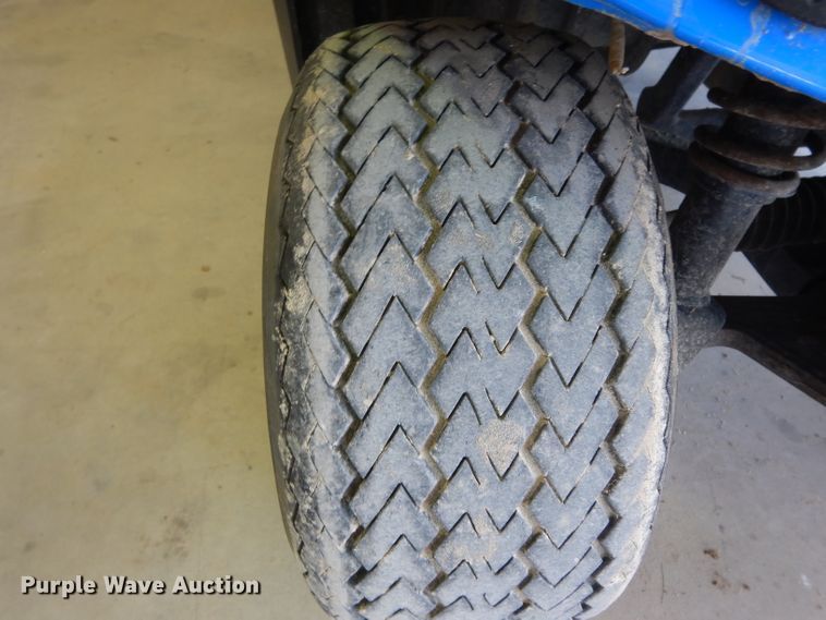 image for item HC9680 2010 Yamaha golf cart