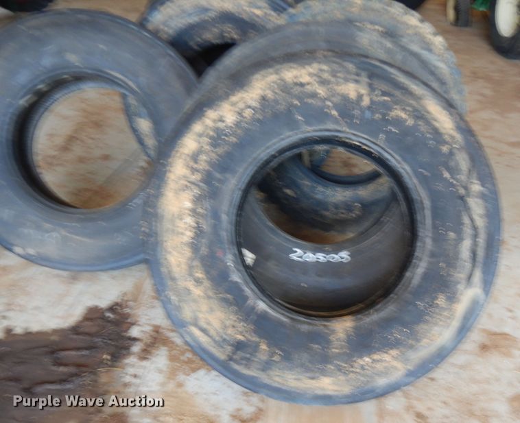 image for item HC9733 (17) 315/80R22.5 tires