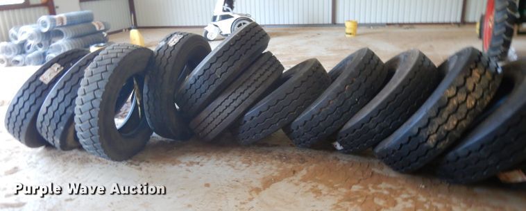 image for item HC9733 (17) 315/80R22.5 tires