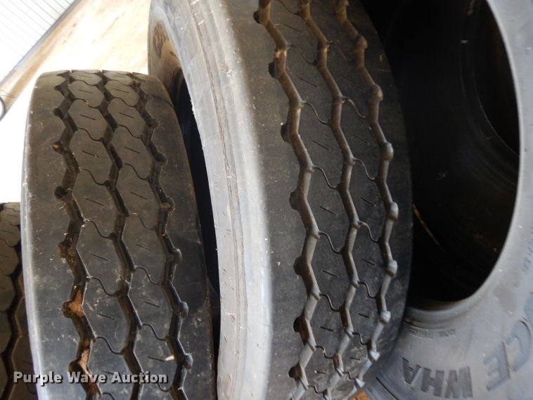 image for item HC9733 (17) 315/80R22.5 tires