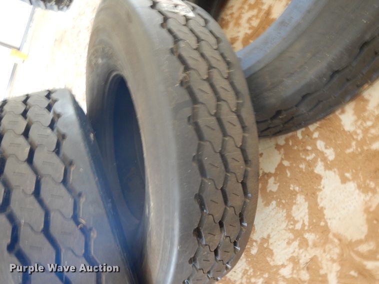 image for item HC9733 (17) 315/80R22.5 tires