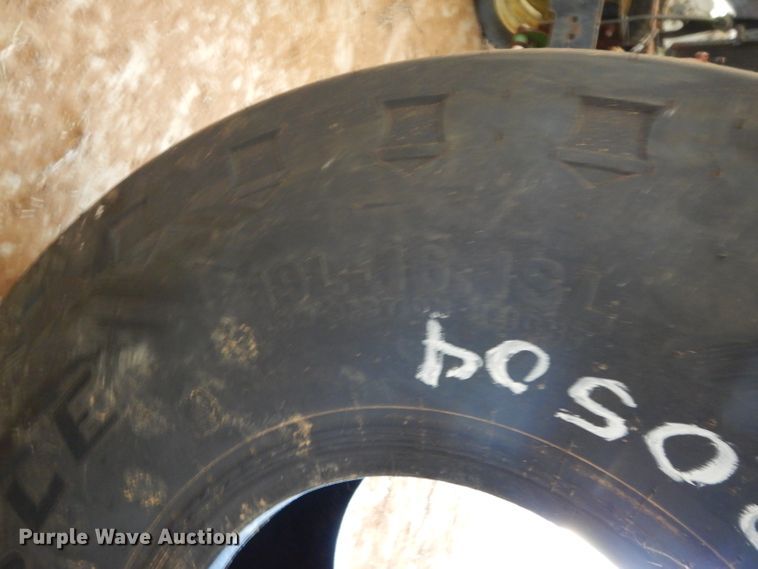 image for item HC9734 Carlisle 19L-16.1SL tire