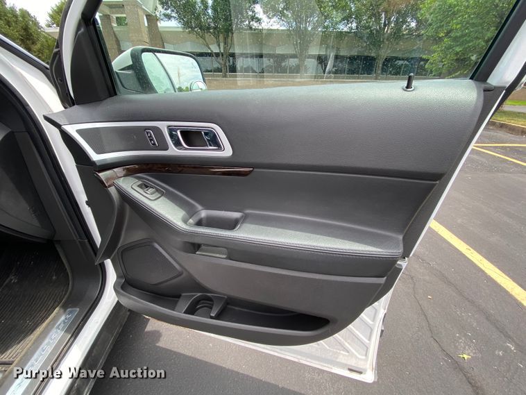 image for item HG9123 2014 Ford Explorer Limited  SUV