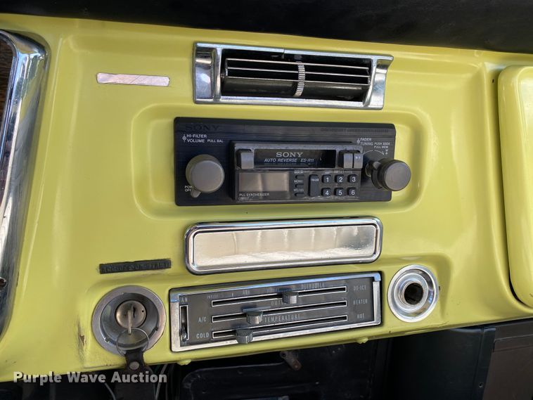 image for item HG9159 1972 Chevrolet C10  pickup truck