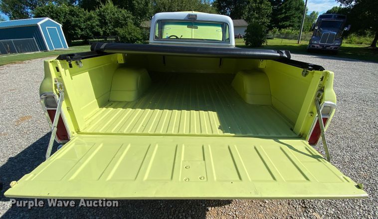 image for item HG9159 1972 Chevrolet C10  pickup truck