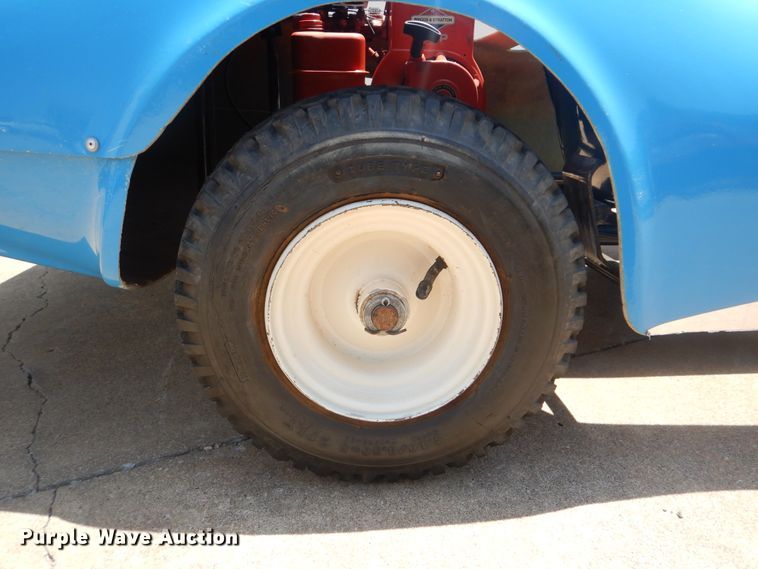 image for item HJ9814 F.W. & Associates mini car