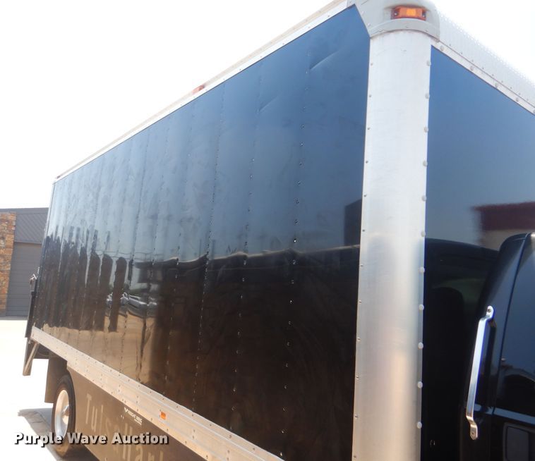 image for item HJ9815 2012 Ford F650 Super Duty  box truck