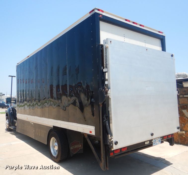 image for item HJ9815 2012 Ford F650 Super Duty  box truck