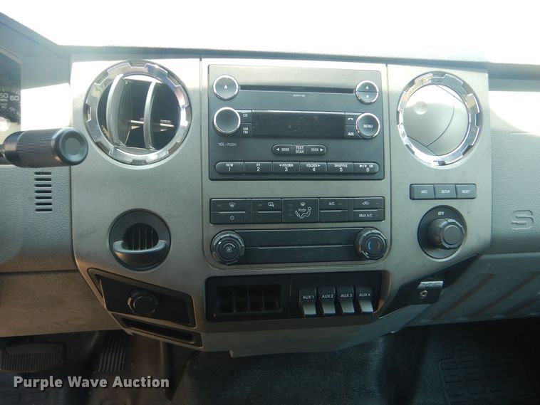 image for item HJ9815 2012 Ford F650 Super Duty  box truck