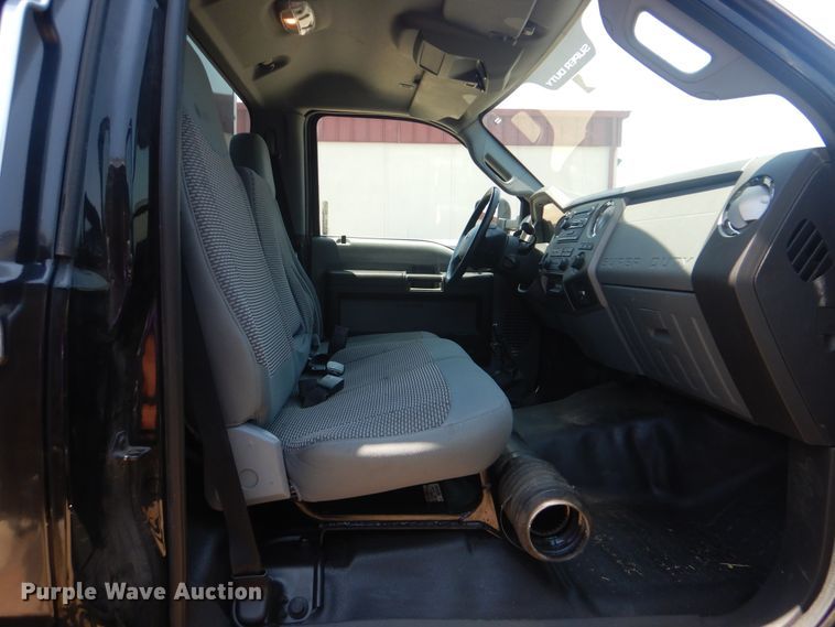 image for item HJ9815 2012 Ford F650 Super Duty  box truck