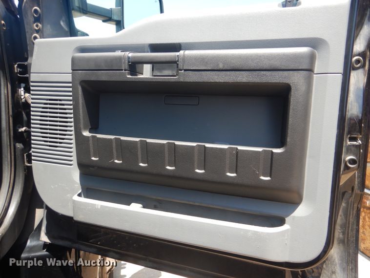 image for item HJ9815 2012 Ford F650 Super Duty  box truck