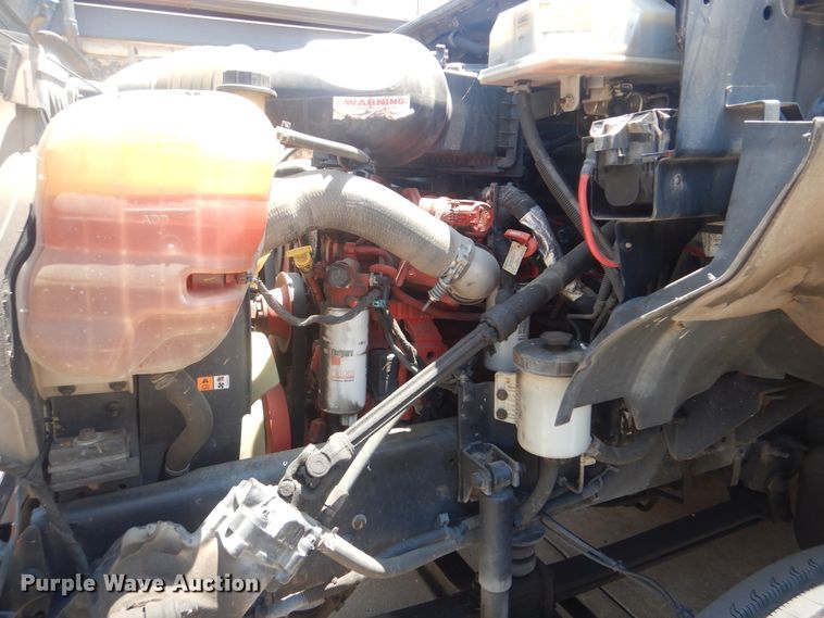 image for item HJ9815 2012 Ford F650 Super Duty  box truck