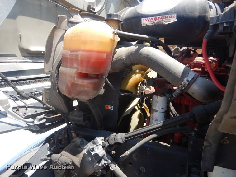 image for item HJ9815 2012 Ford F650 Super Duty  box truck