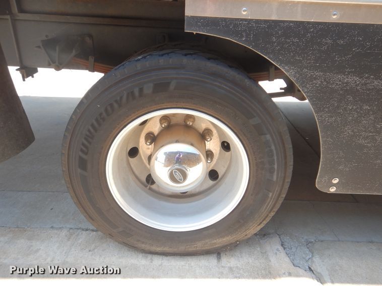 image for item HJ9815 2012 Ford F650 Super Duty  box truck