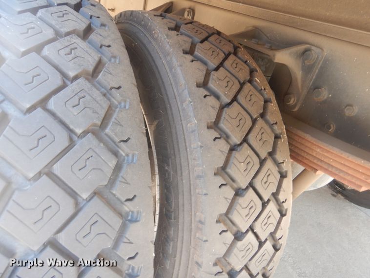 image for item HJ9815 2012 Ford F650 Super Duty  box truck