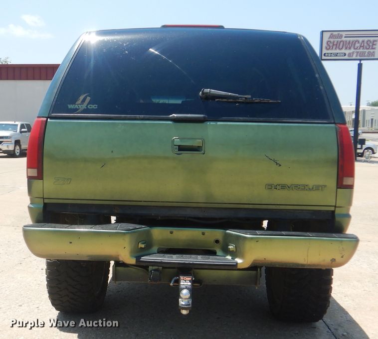 image for item HJ9816 2000 Chevrolet Tahoe  SUV