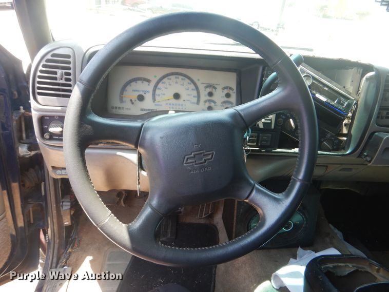 image for item HJ9816 2000 Chevrolet Tahoe  SUV