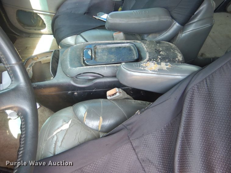 image for item HJ9816 2000 Chevrolet Tahoe  SUV