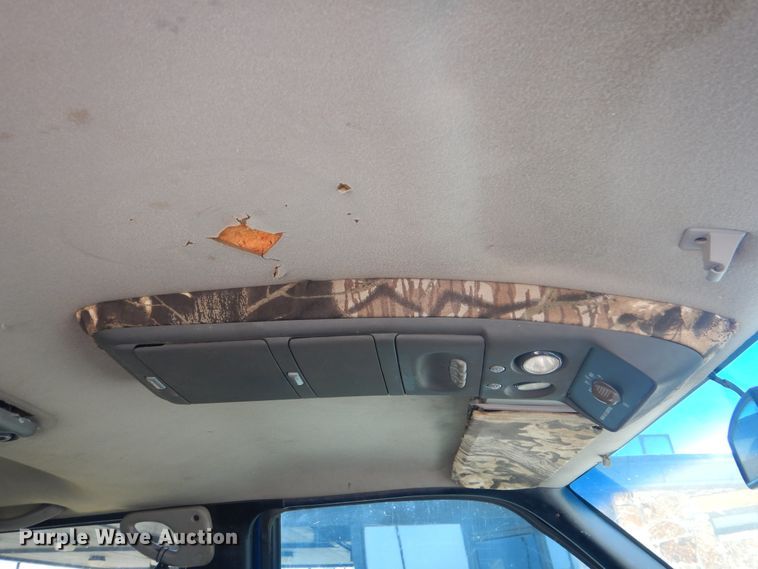 image for item HJ9816 2000 Chevrolet Tahoe  SUV