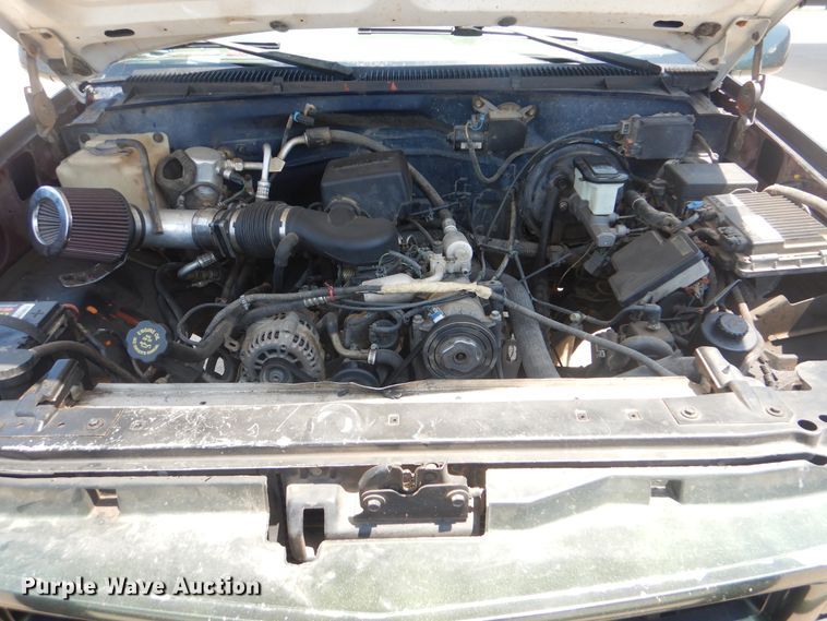 image for item HJ9816 2000 Chevrolet Tahoe  SUV