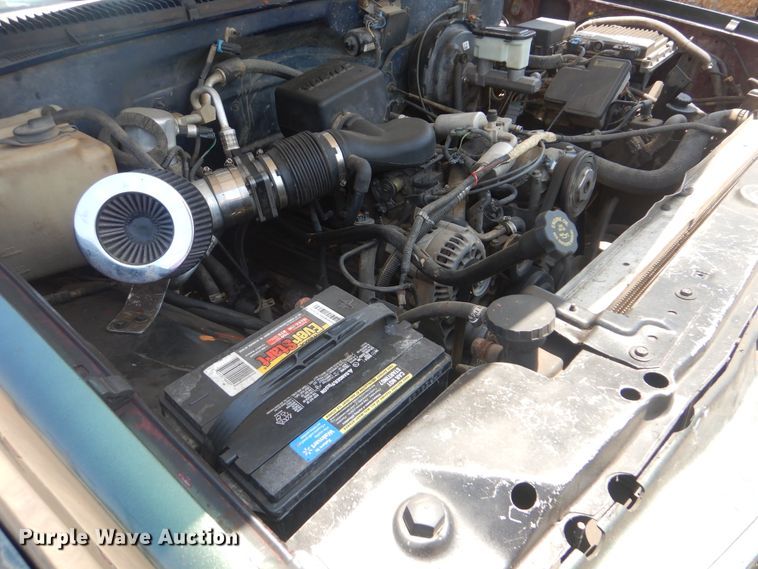 image for item HJ9816 2000 Chevrolet Tahoe  SUV