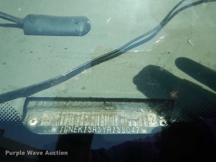 image for item HJ9816 2000 Chevrolet Tahoe  SUV