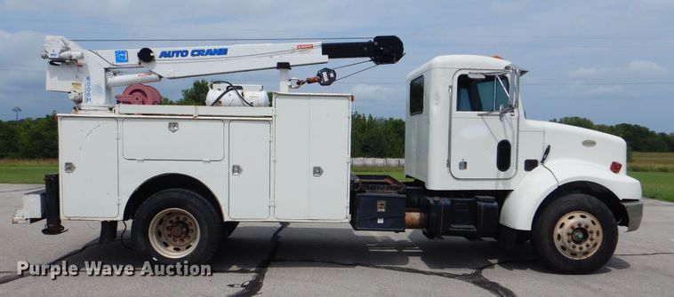 image for item HJ9827 1995 Peterbilt 330  utility bed truck with crane