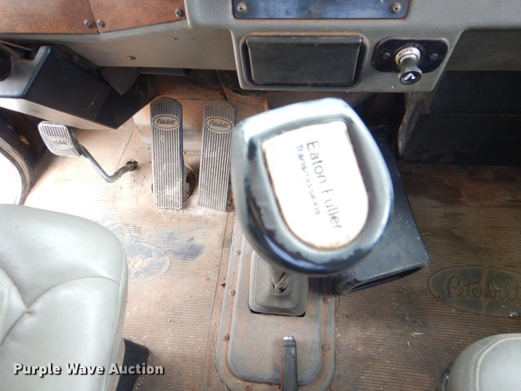 image for item HJ9827 1995 Peterbilt 330  utility bed truck with crane