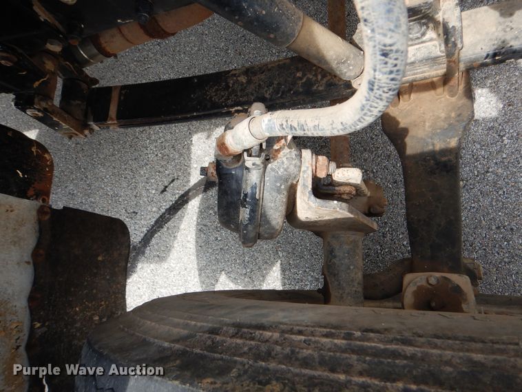 image for item HJ9827 1995 Peterbilt 330  utility bed truck with crane