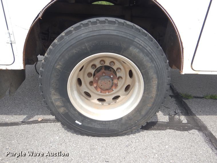 image for item HJ9827 1995 Peterbilt 330  utility bed truck with crane