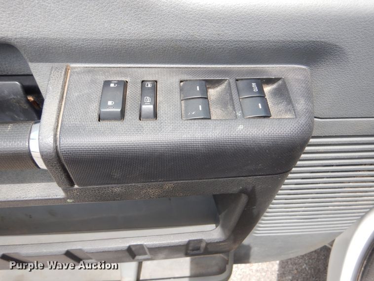 image for item HJ9830 2012 Ford F550 Super Duty  Crew Cab service truck