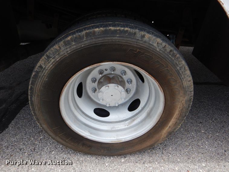 image for item HJ9830 2012 Ford F550 Super Duty  Crew Cab service truck