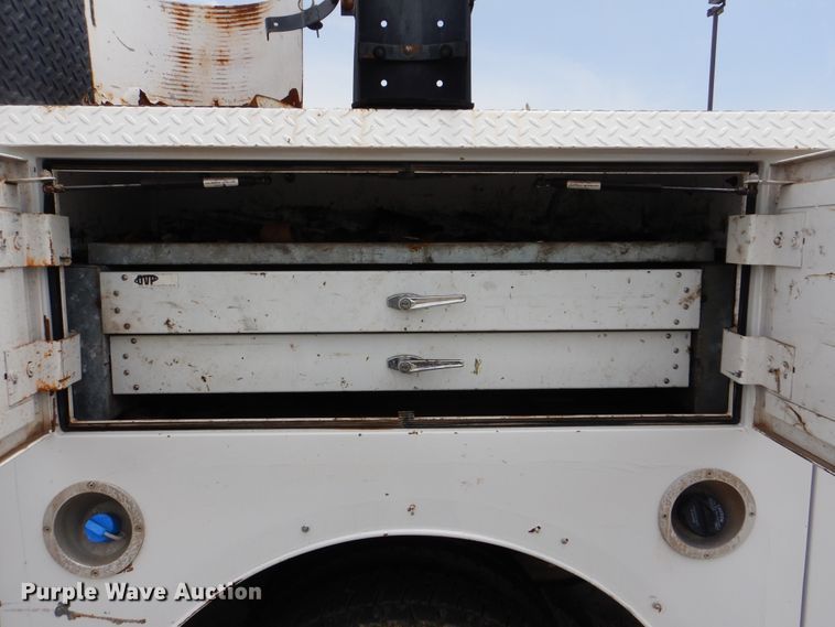 image for item HJ9830 2012 Ford F550 Super Duty  Crew Cab service truck