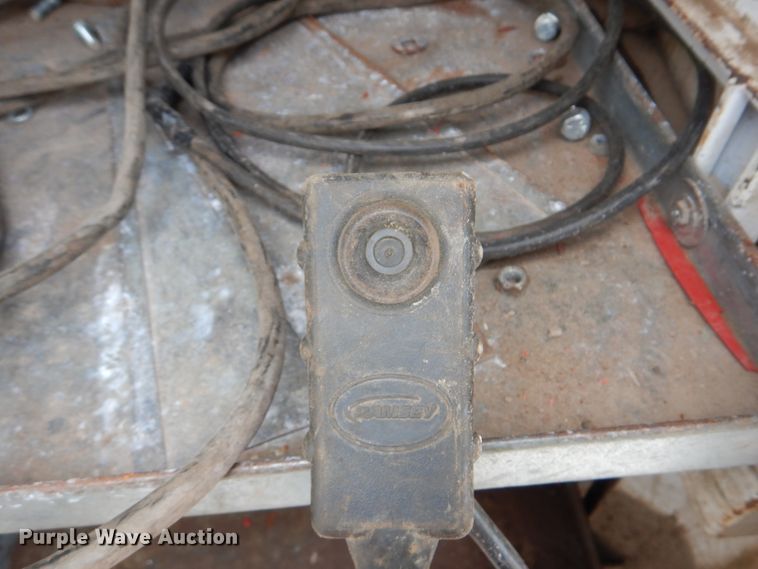 image for item HJ9830 2012 Ford F550 Super Duty  Crew Cab service truck