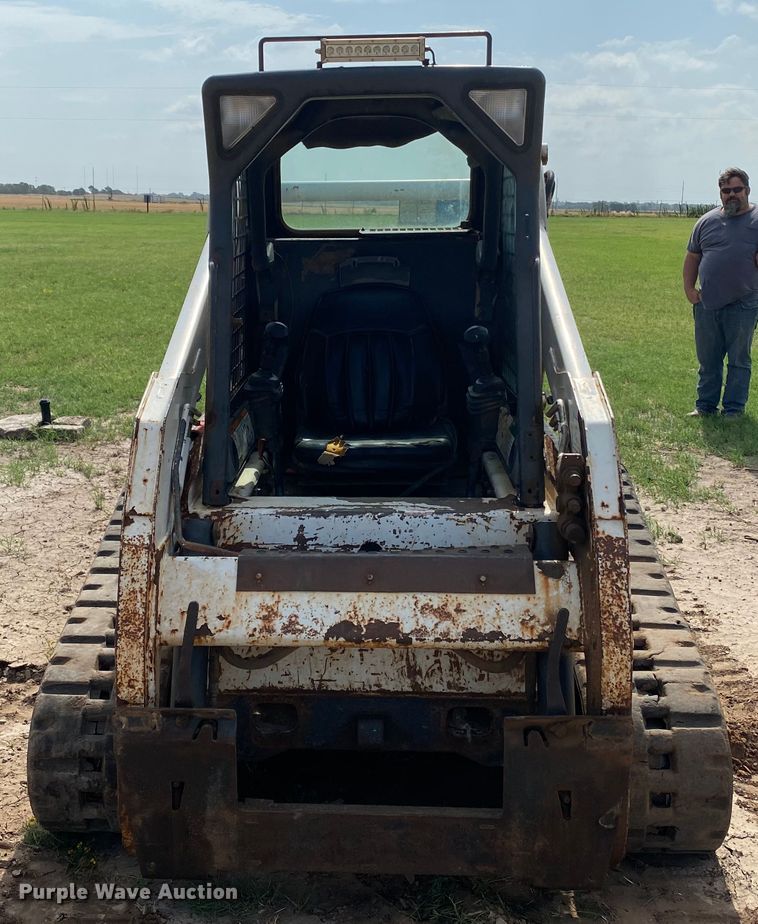 image for item HM9148 2002 Bobcat T190  tracked skid steer loader