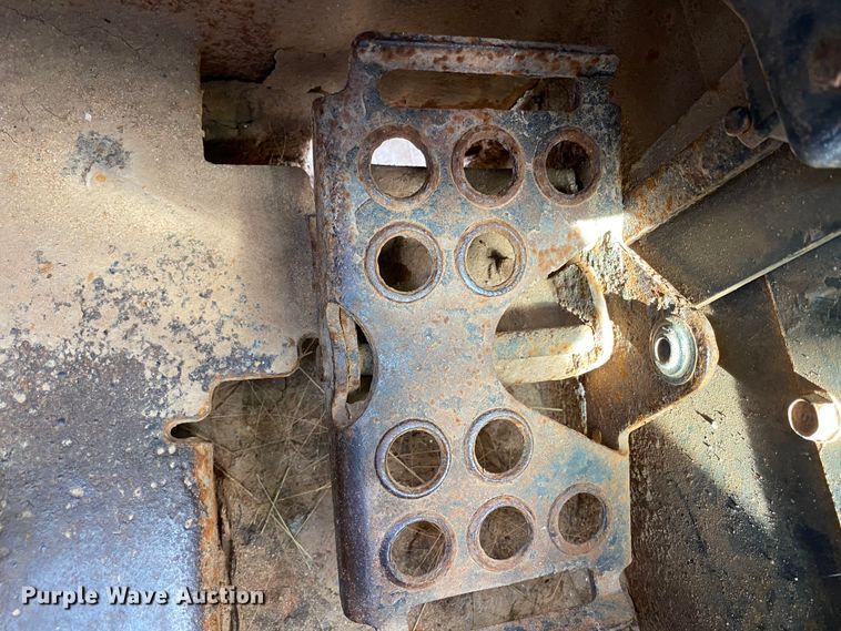 image for item HM9148 2002 Bobcat T190  tracked skid steer loader