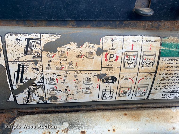 image for item HM9148 2002 Bobcat T190  tracked skid steer loader